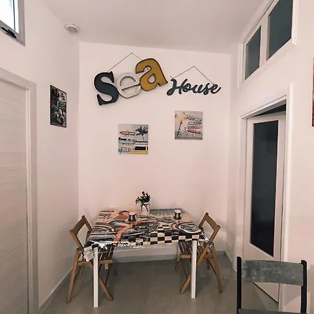 Sea House *